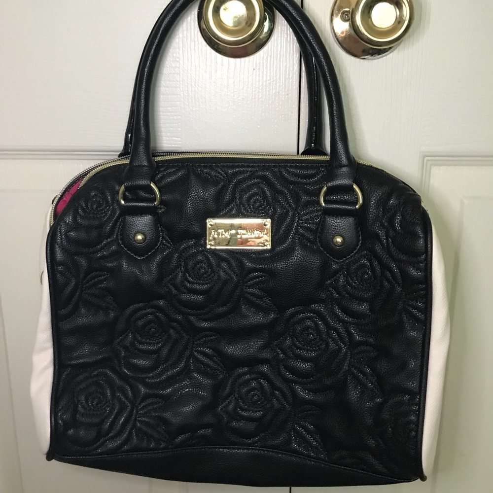 Betsey purse